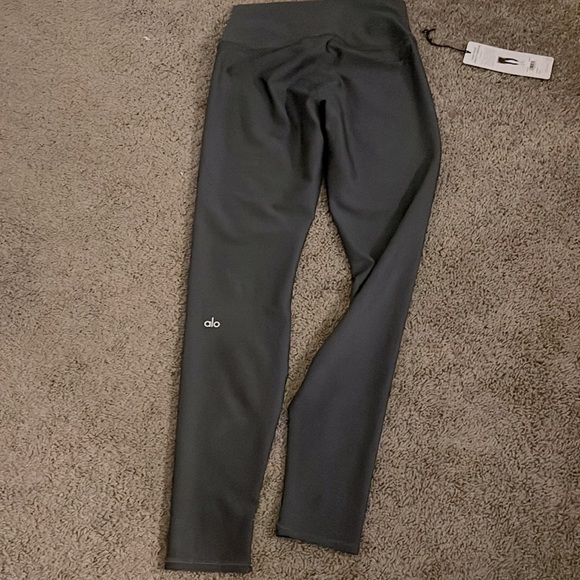 high waisted airlift leggings from ALO Yoga. - Picture 2 of 2